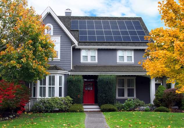 Solar Energy And Battery Storage: Powering Homes 24/7