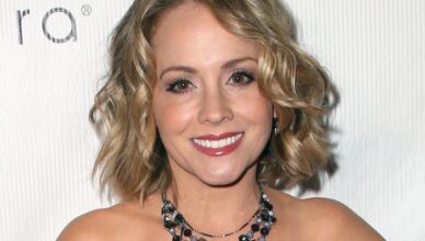 Kelly Stables Net Worth: Real Name, Age, Career