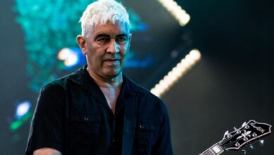 Pat Smear's Net Worth: Real Name, Age, Bio, Family, Career, Income