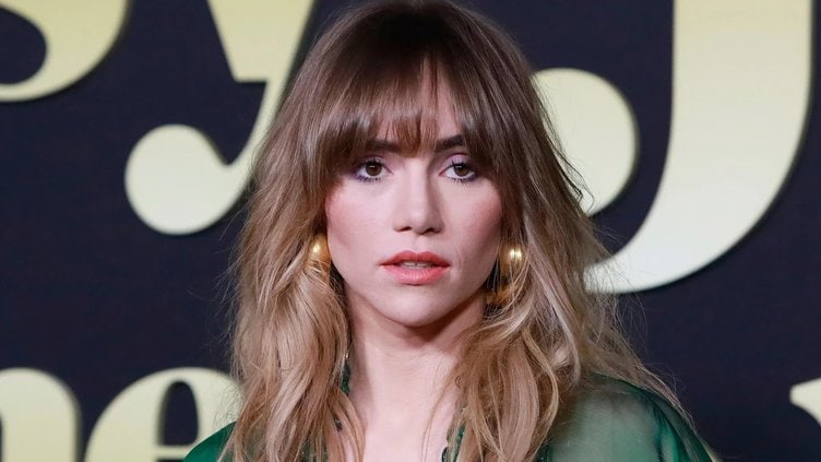 Suki Waterhouse 